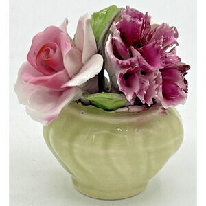 Vintage Royal Castle Bone China Flower Vase Figurine 3" SKU PB206